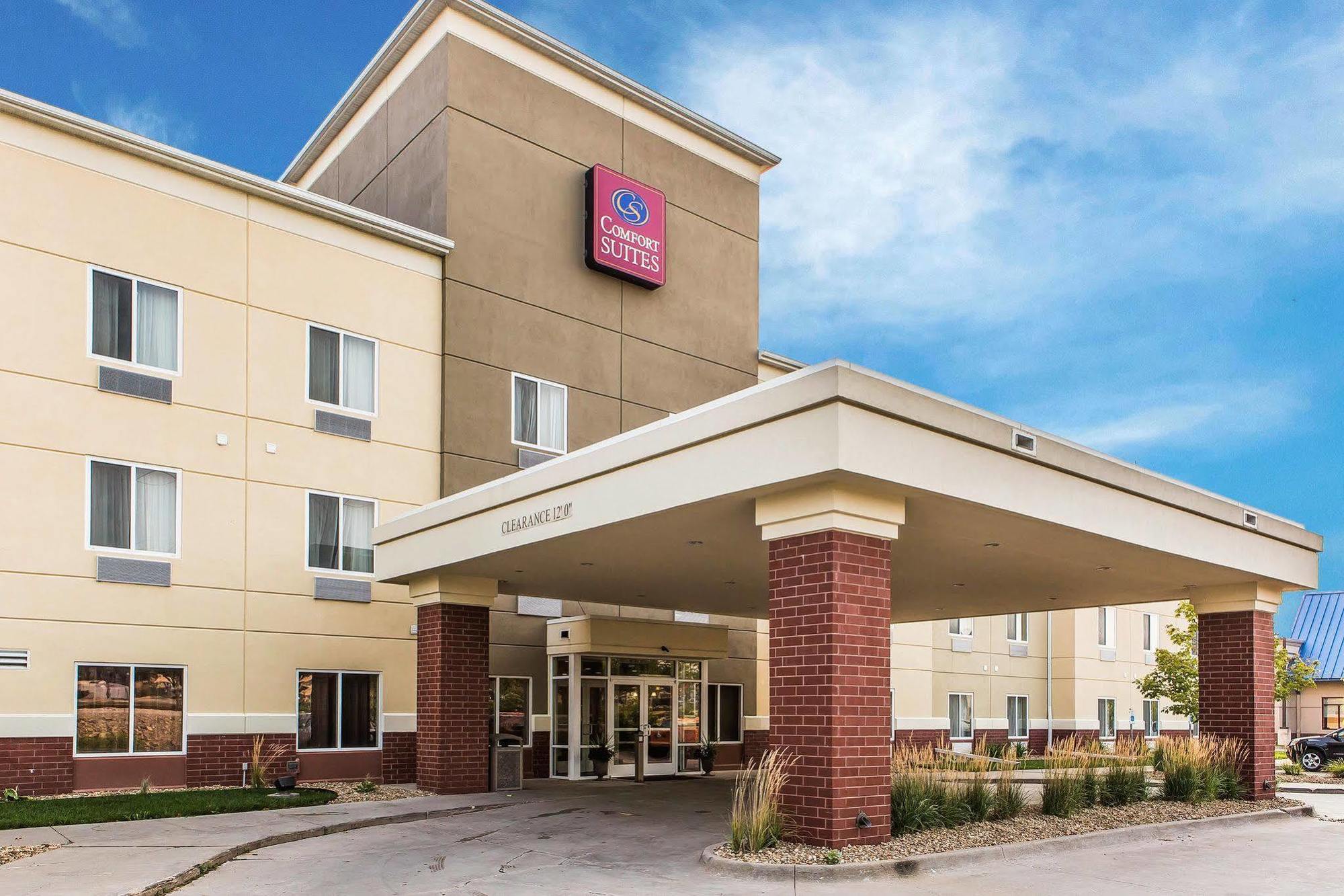 Comfort Suites Coralville I-80 Exterior photo